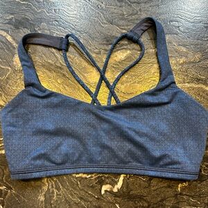 Lululemon size 4 sports bra